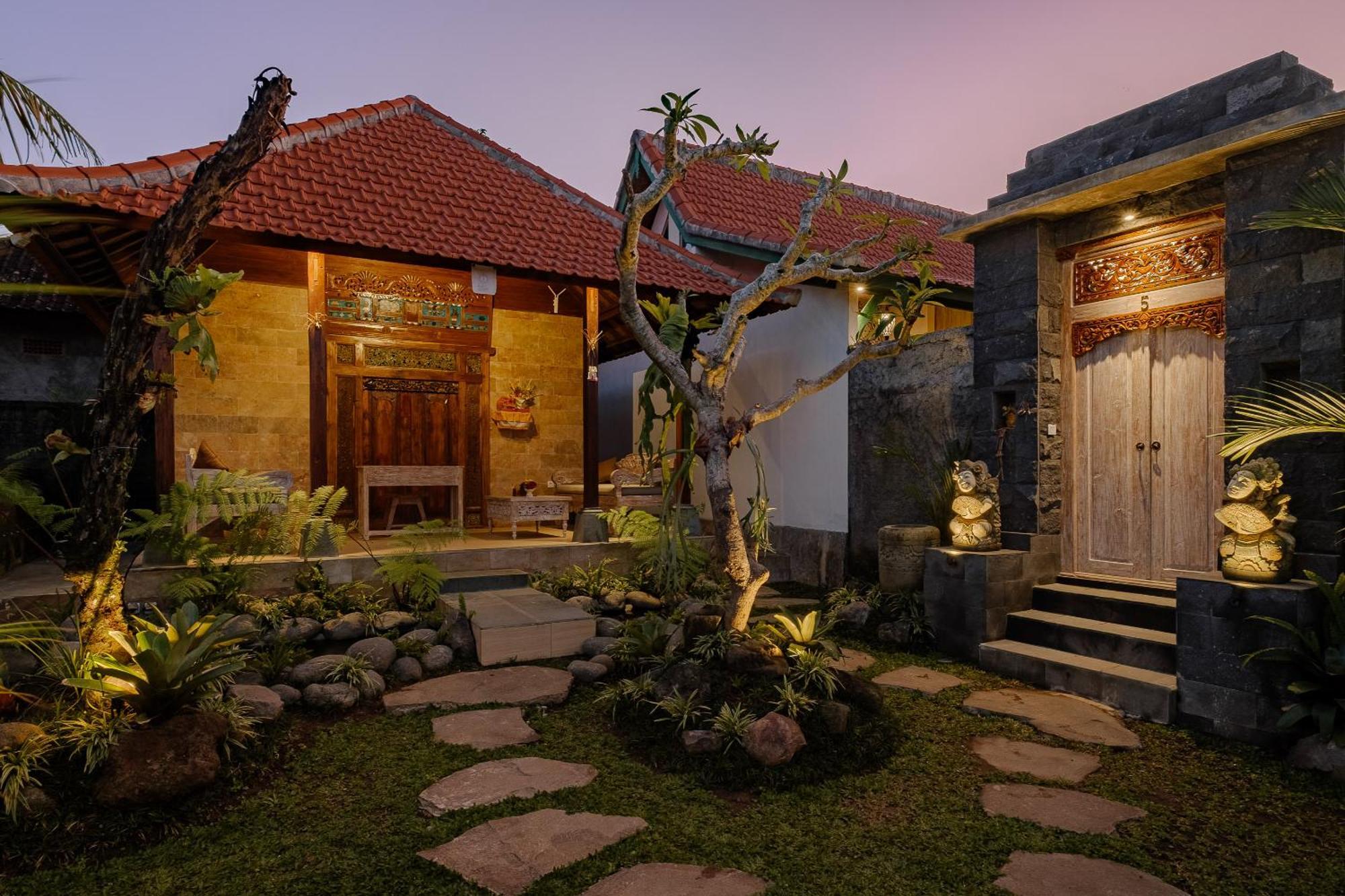 Kumala Ubud Villa *