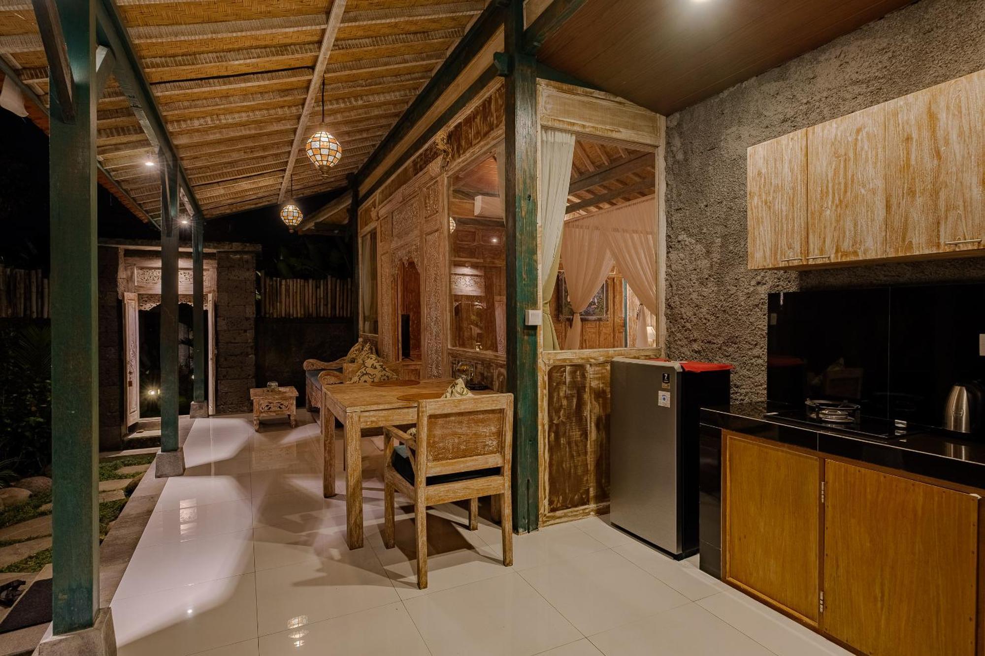 Kumala Ubud Villa *