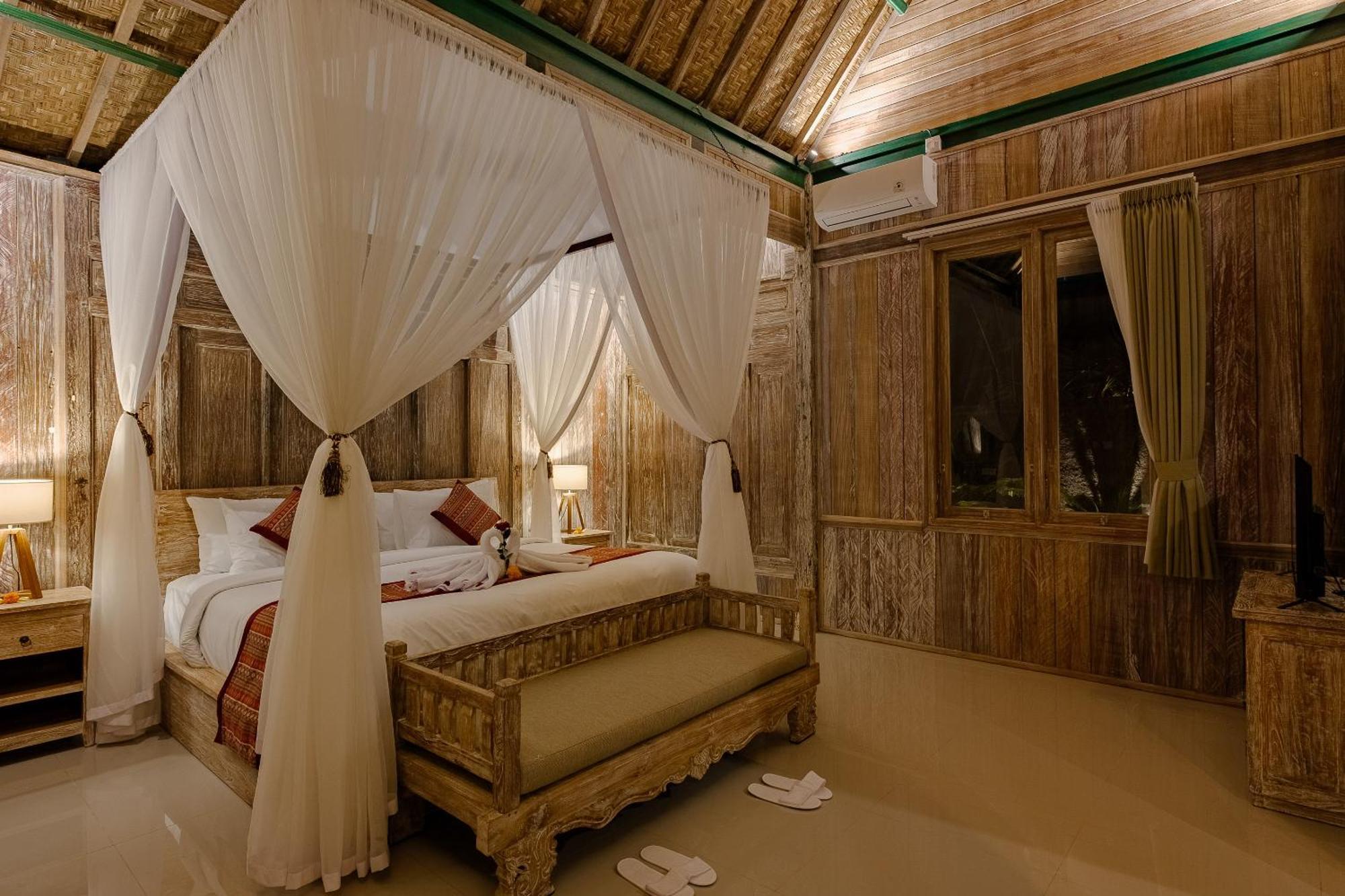Kumala Ubud Villa *